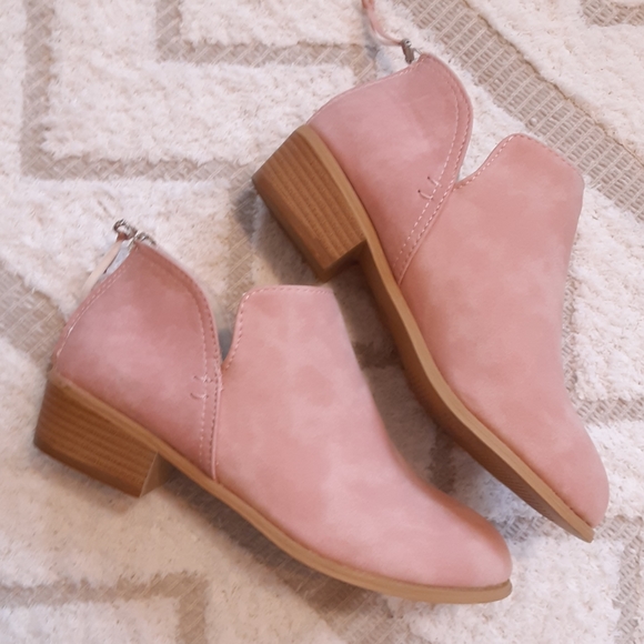 Booties - Picture 3 of 8